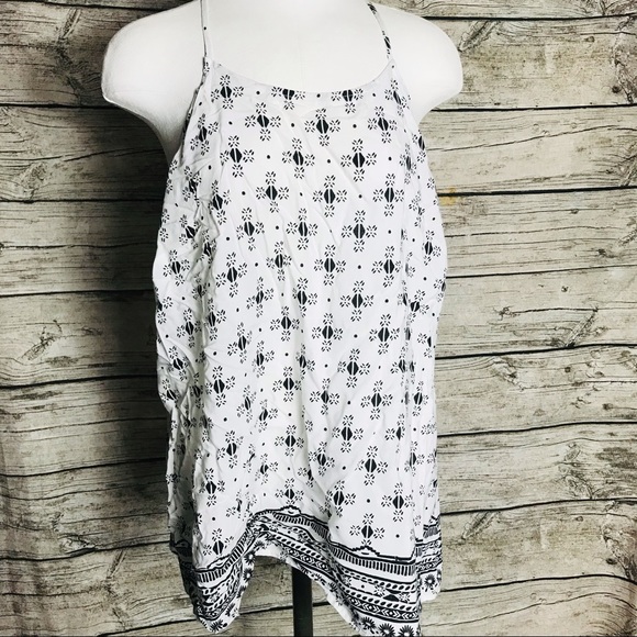 Old Navy Flowy tank with adjustable straps Size Large Pit to pit approx: 20 i - Picture 1 of 6